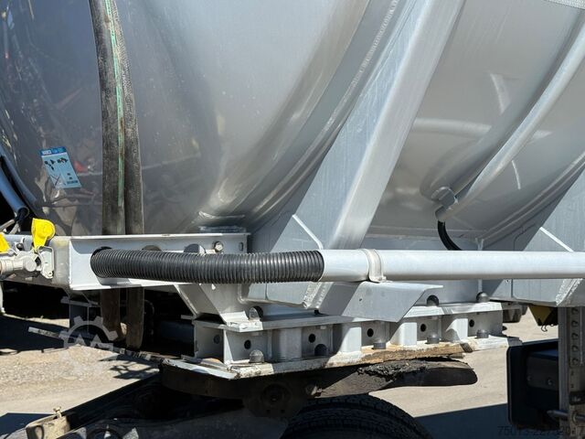 Cisterninė puspriekabė KÄSSBOHRER Gülle V2A 30 cbm, Liftachse + OptiTurn, MIETEN?