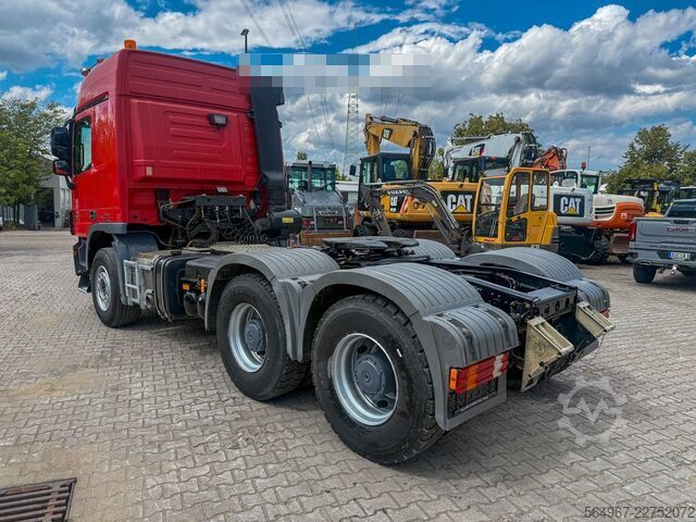 Standardowy ciągnik siodłowy MERCEDES-BENZ Actros 3351 MP3 V8 Kipphydr.
