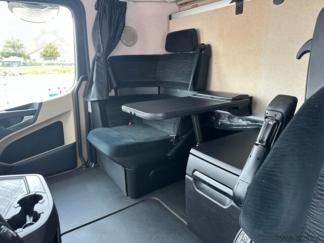 Flatbed truck MERCEDES-BENZ 2653 L 6x4 Actros 5 HiabXHipro232ES6 bis 16.90m