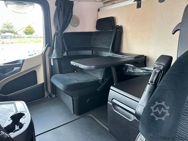 Flatbed truck MERCEDES-BENZ 2653 L 6x4 Actros 5 HiabXHipro232ES6 bis 16.90m