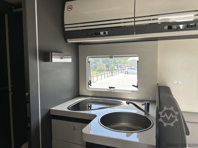 Asuntovaunu/matkailuauto Roller Team Kronos 284M del 2025 | Automatico | Posti letto: 5