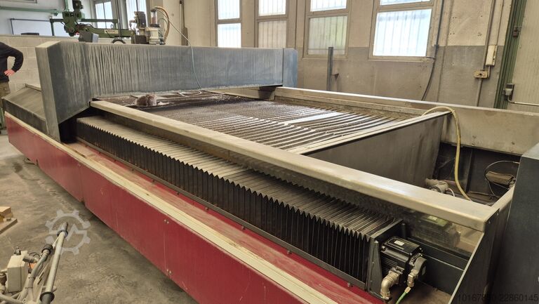 гидроабразивный станок для резки Waterjet Corporation Suprema 4020