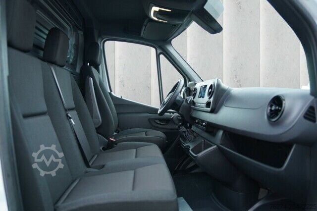 ون پَنِل Mercedes-Benz Sprinter 317 CDI Hochdach L2H2