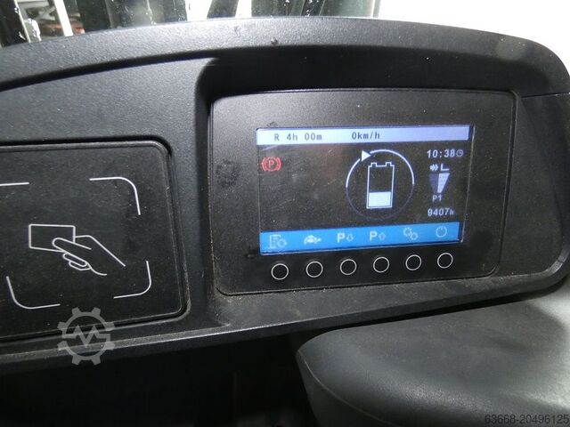 전동 4륜 지게차 Jungheinrich EFG 320