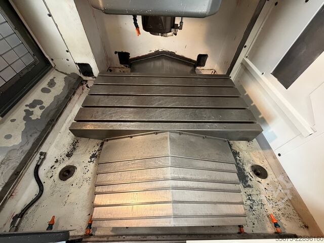 Vertical machining center KONDIA HM 10