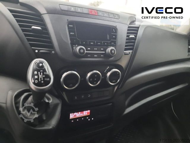 Transporter mit Koffer IVECO Daily 70C18HA8/P / Koffer / LBW / Kl
