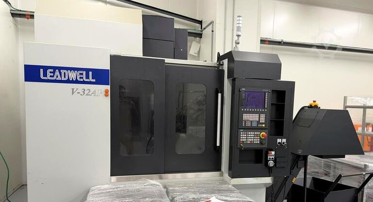 Centro de torneamento e fresagem CNC DMG Mori NLX 2500/700