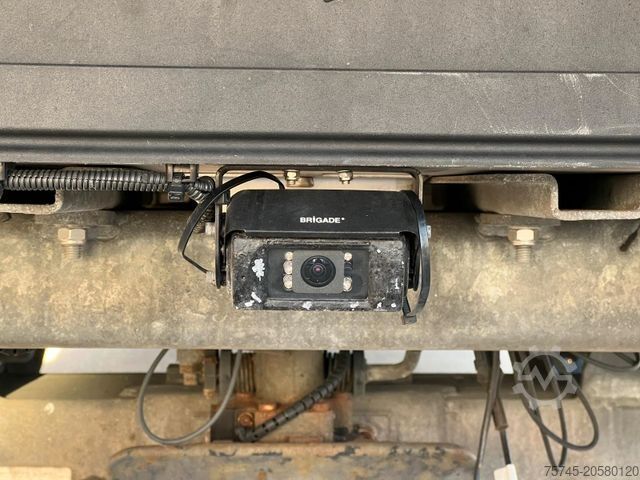 Semirremolque caja  WÜLLHORST * WIE NEUWERTIG * 2T LBW * LIFT * SAF