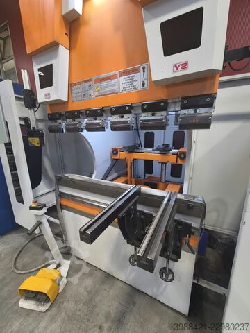 ERMAKSAN Speed-Bend Pro 1270x60 – CNC upogibni stroj Ermak SPEED BEND PRO 1270x60