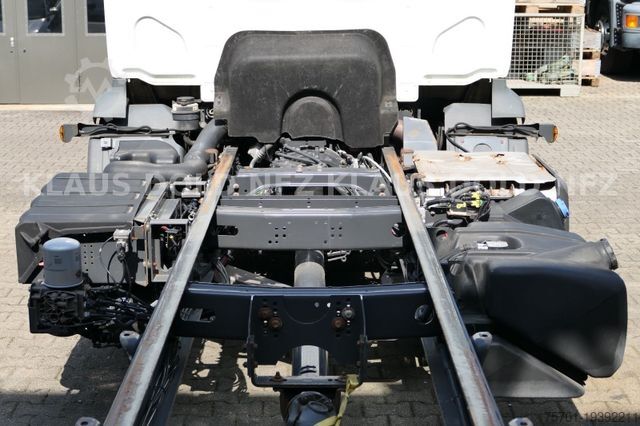 LKW-Fahrgestell RENAULT D 12.240 Wechselaufbau Motorschaden Euro 6