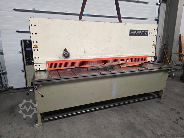 Hidravlične giljotinske škarje Safan VS 255 8