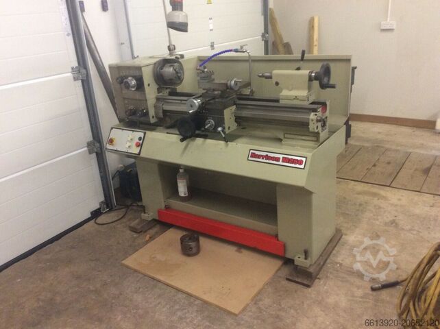 Svarv med genomgående spindel Harrison Soustruh M250