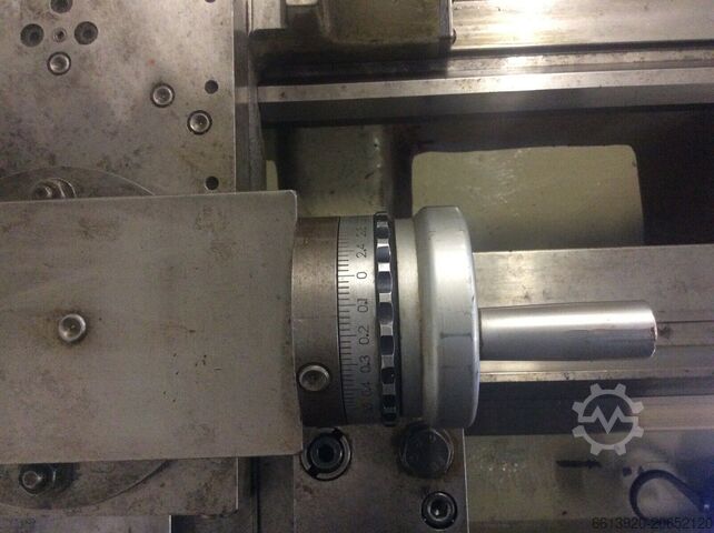 Svarv med genomgående spindel Harrison Soustruh M250