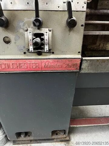 Mesin bubut konvensional Colchester Master 2500