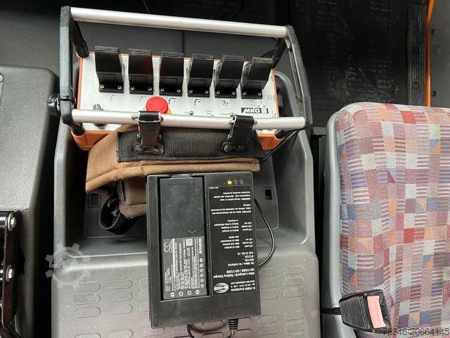 Kamion s kukom za kontejnere IVECO ML 120E18 Abrollkipper/Kran-Mulde/Funk/Seilwinde