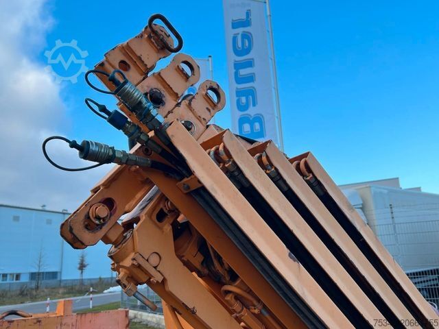 Vozidlo s hákom na kontajnery IVECO ML 120E18 Abrollkipper/Kran-Mulde/Funk/Seilwinde