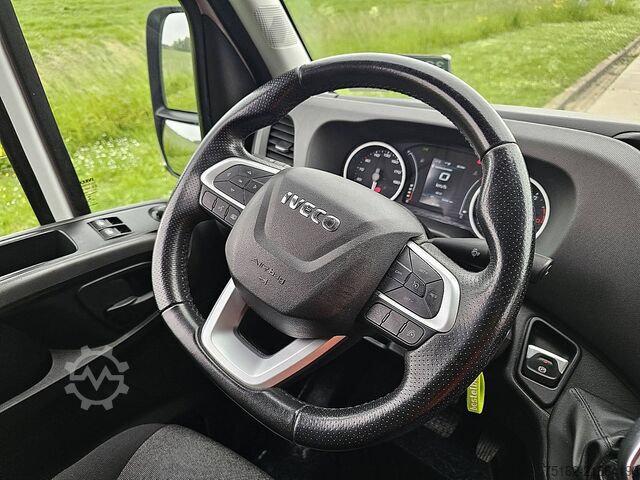 High-roof van IVECO DAILY 35C21 3.0Ltr Dubbellucht !