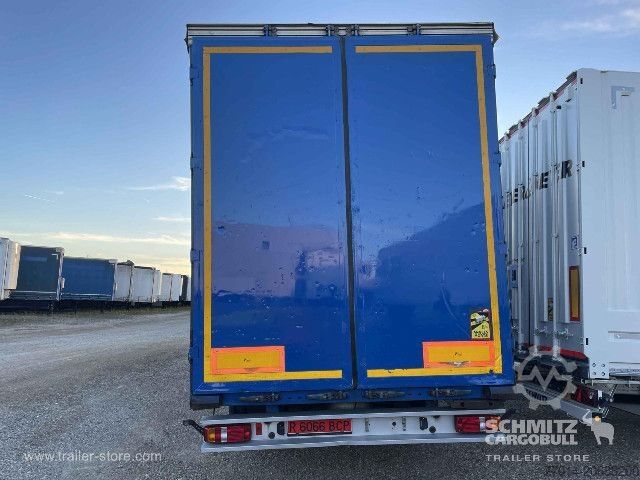 Avatud poolhaagis tentkattega Berger Curtainsider Mega