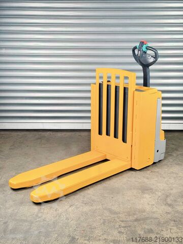 低叉车行人 Jungheinrich EJE C20 - Service Neu - Batterie 79% - Nur 2.194 Std.