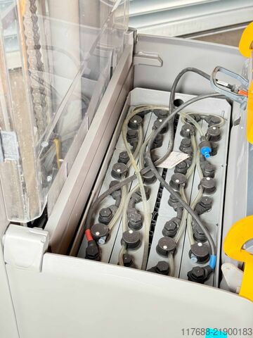 High lift truck driver Jungheinrich ERC 212 - Service Neu - Batterie 80% - 2,5m Hub