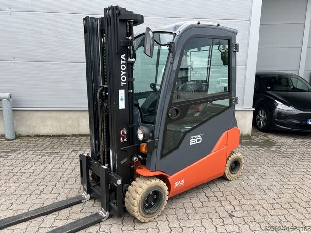 Elektrisk 4 -hjulet gaffeltruck Toyota 8 FBM 20 T / nur 180 h!