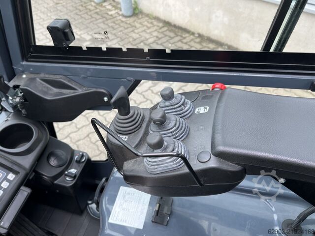Elektrisk 4 -hjulet gaffeltruck Toyota 8 FBM 20 T / nur 180 h!