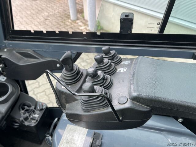 Elektrisk 3 -hjulet gaffeltruck Toyota 8 FBE 20 T / Akku 80%