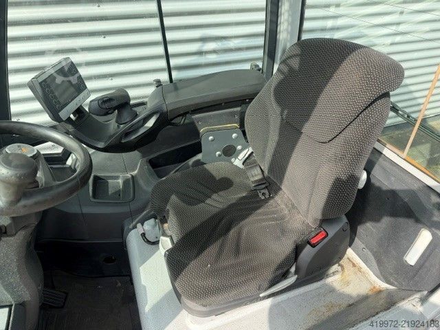Electric 4-wheel forklift Still RX20-20P