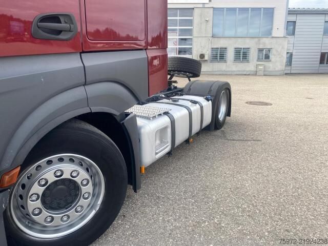 Standardni vlačilec  Actros 1845 LS nRL Low Liner