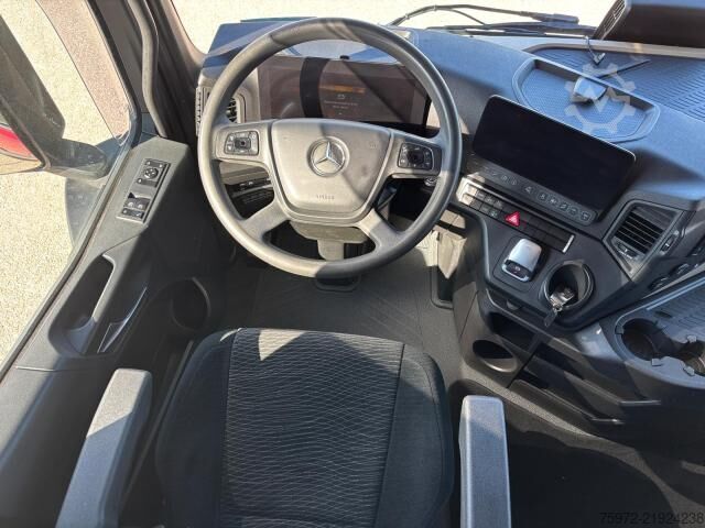 Standardni vlačilec  Actros 1845 LS nRL Low Liner