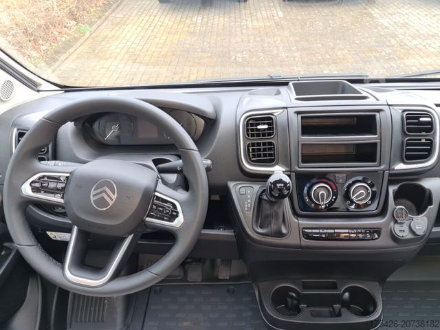 Yarı entegre karavan CARADO V 339 *Queensbett*pro+ Paket*Fußbodenerwärmung*