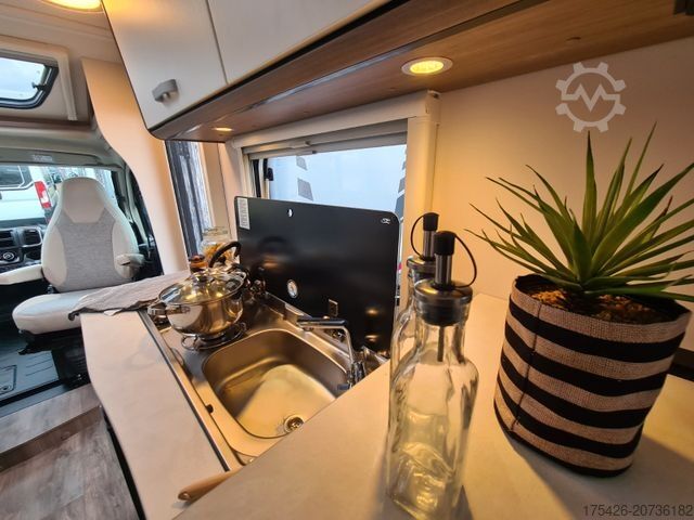 Yarı entegre karavan CARADO V 339 *Queensbett*pro+ Paket*Fußbodenerwärmung*