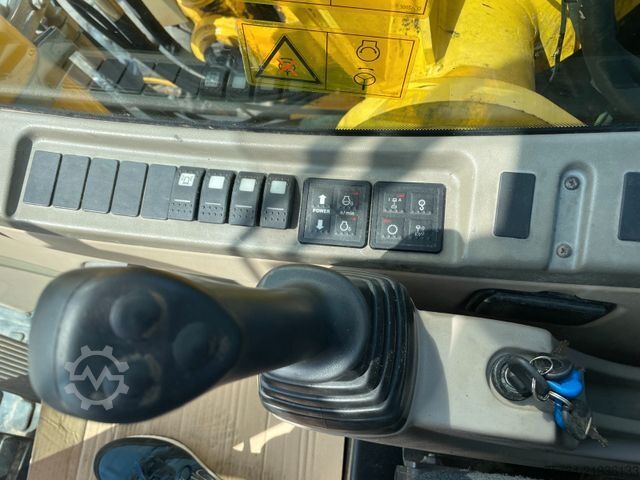 Excavadora móvil NEW HOLLAND MH Plus / Verstellausleger / 3 Stück!