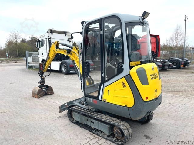 Miniexcavadora NEUSON ET 18 / Schnellwechsler / Greifer + Schaufel