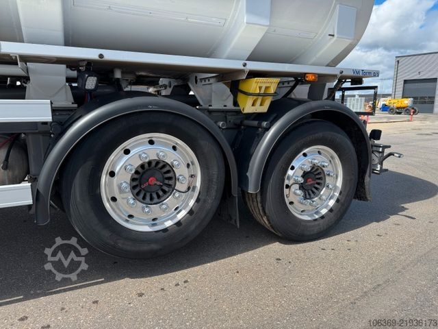 Цистерна ремарке  VM Tarm 4 Achs Tankanhänger 33.000 L ADR