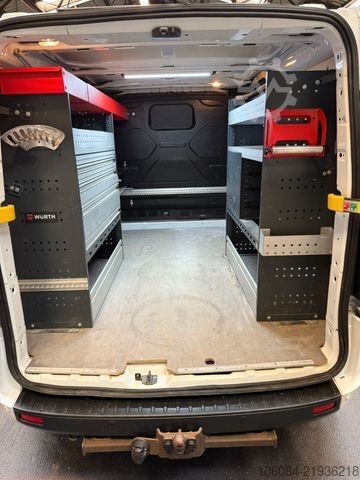 Slēgtais furgons FORD Transit Custom L1 Kasten AC Würth Regale AHK 2,5