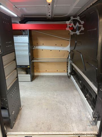 Slēgtais furgons FORD Transit Custom L1 Kasten AC Würth Regale AHK 2,5