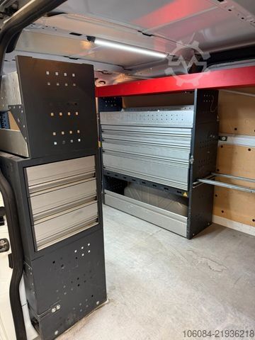 Slēgtais furgons FORD Transit Custom L1 Kasten AC Würth Regale AHK 2,5