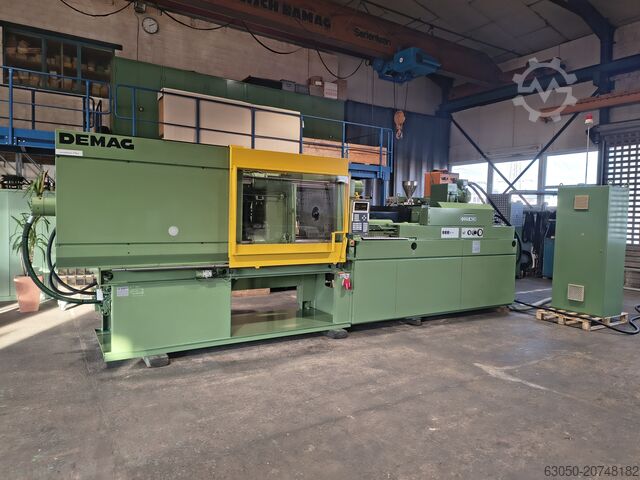Stroj za brizganje DEMAG D325 – 1590 NC III