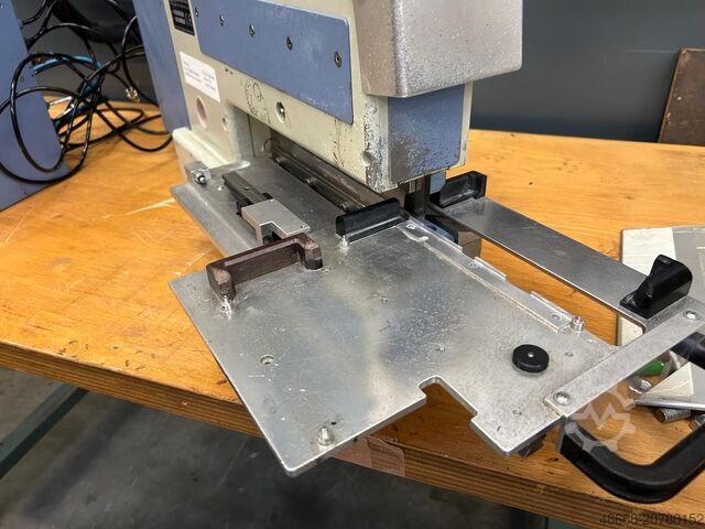 Izmantots PCB (drukāto shēmu plākšņu) atdalītājs BJZ NTM 300 NSL