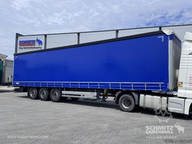 Treler separa terbuka dengan kanvas Schmitz Cargobull Curtainsider Standard