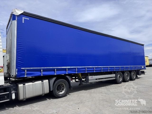 Treler separa terbuka dengan kanvas Schmitz Cargobull Curtainsider Standard