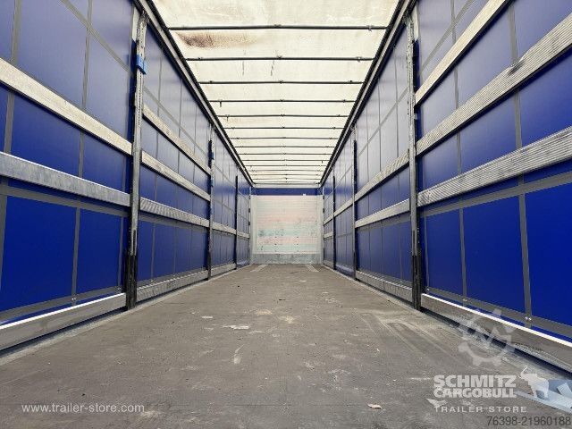 Treler separa terbuka dengan kanvas Schmitz Cargobull Curtainsider Standard