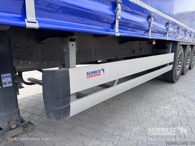 Treler separa terbuka dengan kanvas Schmitz Cargobull Curtainsider Standard