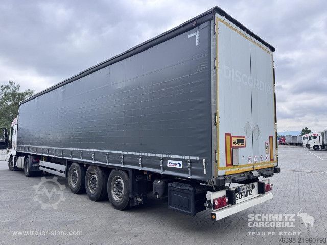 Treler separa terbuka dengan kanvas Schmitz Cargobull Curtainsider Standard