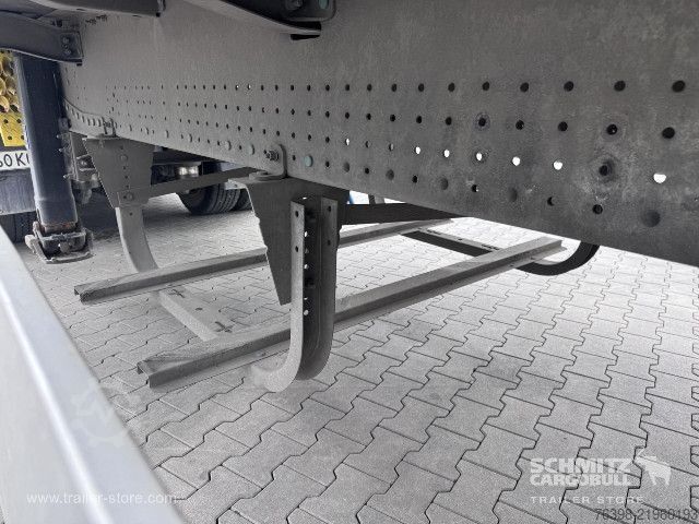 Treler separa terbuka dengan kanvas Schmitz Cargobull Curtainsider Standard