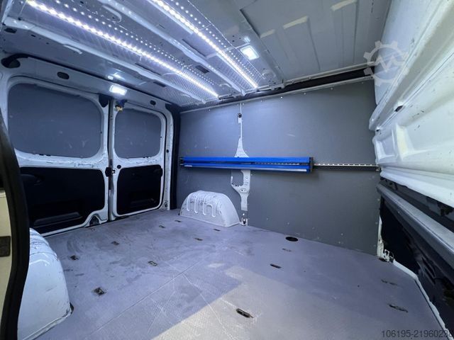 Skåpbil RENAULT Trafic dCi *Klima*Garantie*1.Hand*Kamera*