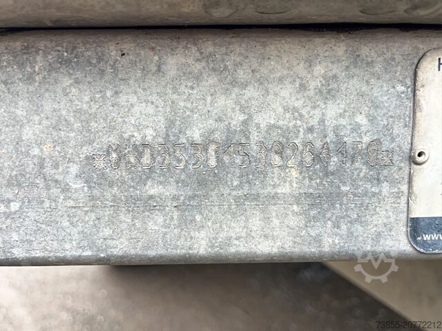 Полуприцеп с низкой погрузкой Humbaur CH9