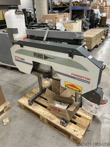 منشار شريطي Bloch من نوع Pilous CTR520 مستعمل Pilous 