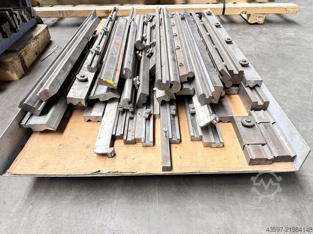 Hydraulische Abkantpresse AMADA PROMECAM HFB 220-30 H
